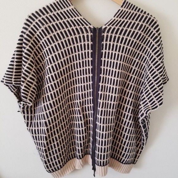 Free People Something Special Poncho - Picture 11 of 16